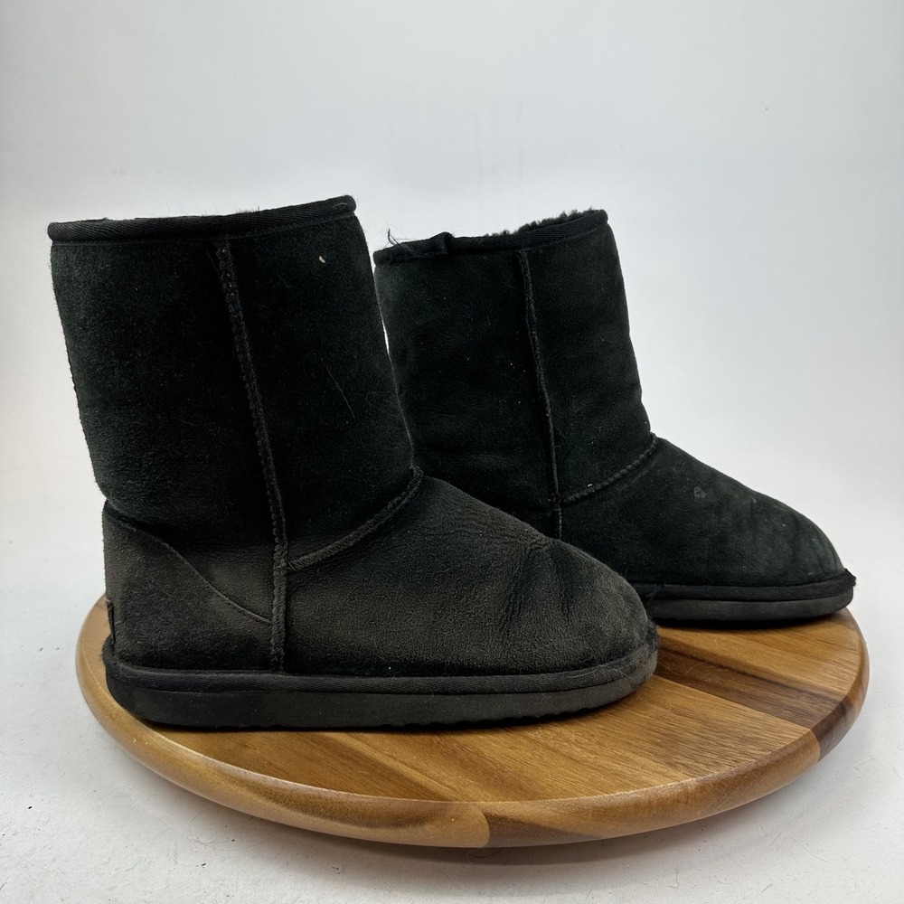 Womens Ugg Australia Classic Short Black Shearling Lined Comfort Boots Size 6 M